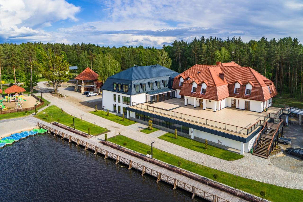 Debowy Dwor Hotell Ruda Rozaniecka Eksteriør bilde